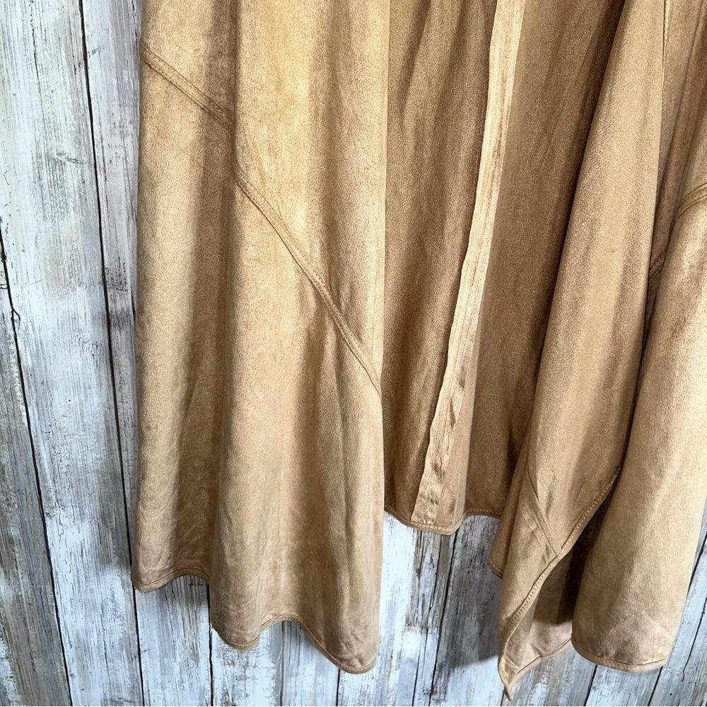 Umgee Suede Vest - Picture 3 of 5